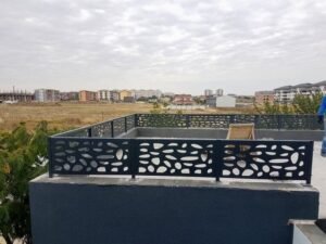 أفضل حداد تركيب سواتر في جدة| دليل شامل لاختيار السواتر الحديدية بأعلى جودة img 20260802 wa0001